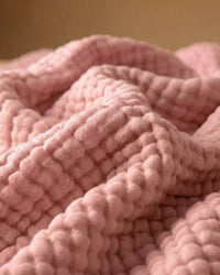 Muslin Blanket in Pink detail